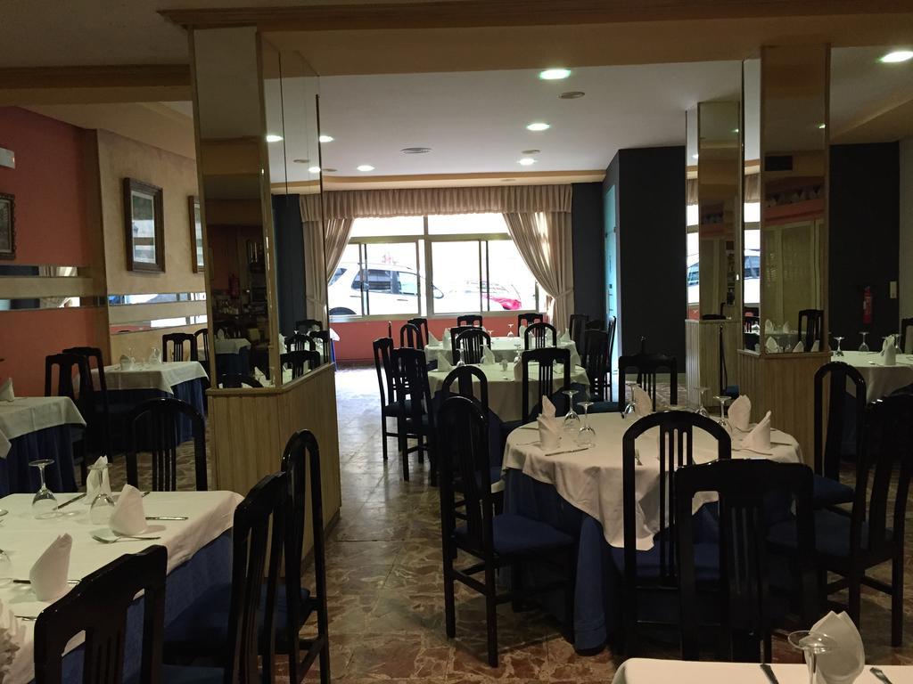 Hotel Restaurante Derby 카발리노 외부 사진