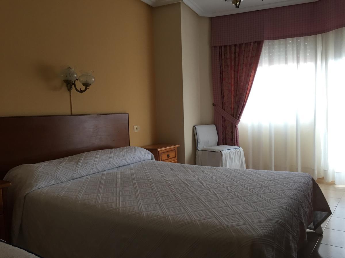 Hotel Restaurante Derby 카발리노 외부 사진